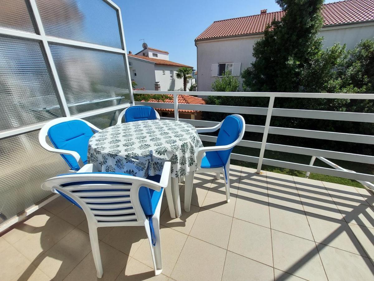 Apartments Neva & Neva Beach House Srima Exterior photo
